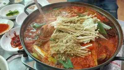 안면도 맛집 '시골밥상', 1세대 게국지 전문점에서 맛보는 제철 꽃게
