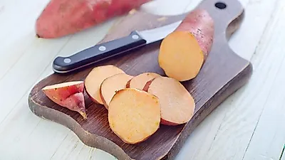 [제철음식]  '적게 먹고 배부르게'… 체중조절음식으로 좋은  '고구마' 효능+부작용+먹는 법
