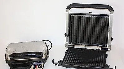 샌드위치 메이커로 샌드위치 만들기...기계 따라 와플도 구울 수 있어