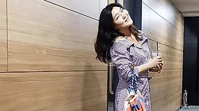 '나혼자산다' 한혜연, 파리 방문 中 김충재와 데이트?...40대 나이 같지 않은 라인 다이어트 비결은?