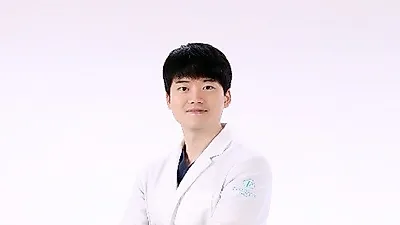 임플란트 시술 기술력 향상...'네비게이션 임플란트' 통증과 회복 부담 줄여