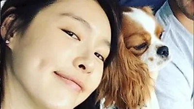 가희, 반려견과 차 안에서 평화로운 한 때 '찰칵'