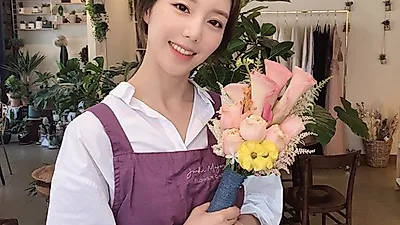 연상은 아나운서, 꽃보다 예쁜 미모, 남다른 몸매에 맥심 화보까지