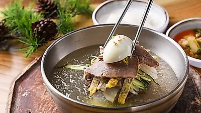 평양냉면 vs 함흥냉면 어느 파? '냉면' 맛집 뺨치는 냉면 육수·냉면 무절임으로 냉면 만들기