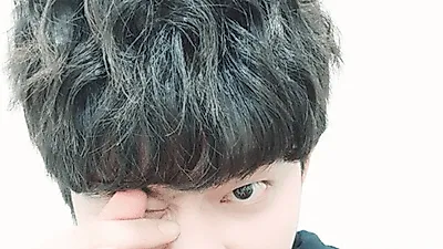 "정말 예뻐서 감탄"...'일단 뜨겁게 청소하라' 윤균상, 실제 이상형은 김유정 아닌 누구?