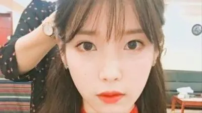 아이유 효리네 민박 온다, '가녀린 브이라인...새침한 표정 빠져드네'
