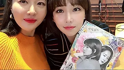 "누가 언니야?" 봄이오나봄, 엄지원 이유리 나이초월 미모 대결 '훈훈'…실제 나이는?