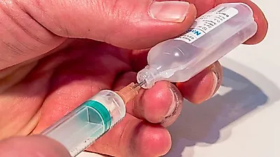 급증하는 독감 환자,   독감 예방접종이 필요한 이유…맞기 전 알아야 할 점