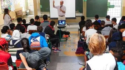 미국 26명 국회의원, '대량 학살' 교육입법 서명 