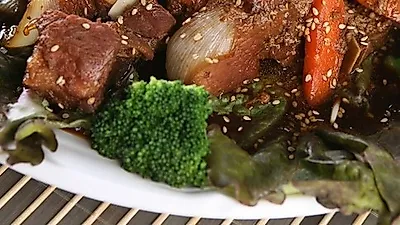 남녀노소 좋아하는 '돼지갈비찜' 만드는법, 황금레시피에 '이것'이 중요하다?