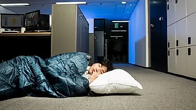 낮에 갑자기 졸리다면?...기면증 증상과 자가진단