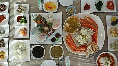 속초 동명항 맛집 '비치대게', "동명항에서 제일 저렴한 집" 자부