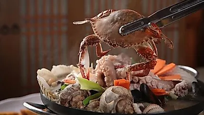 꽃게탕·간장게장·꽃게찜 등으로 즐길 수 있는 꽃게 제철은 암컷과 수컷에 따라 다르다?