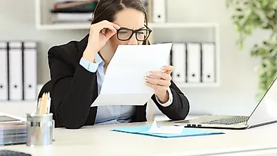 점차 나빠지는 눈의 시력, 눈 시력 좋아지는법은?…'시력에 좋은 음식과 기적의 시력회복법'