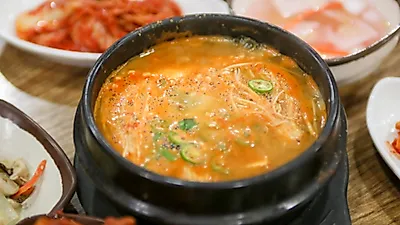 서민갑부 폐교식당 주소+영업시간은? 왜 폐교에서 쌈밥 파나 했더니