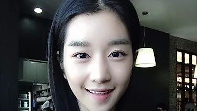 배우 서예지, "비행기 놓쳐서 울었다" 발언에 분분한 의견?...'자랑이냐'VS '그럴 수도 있지'