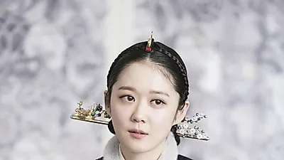 '황후의품격' 장나라 나이 사십대 코앞? '남자친구' 송혜교 뺨치는 '동안'.. 신성록·최진혁과의 인물관계도