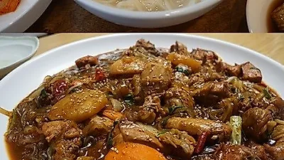 분당맛집 안동국시 청와정에서 국물이 깊은 국수와 부드러운 수육을 동시에 즐길 수 있어
