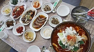 볼거리 풍성한 안면도 허브축제와 게국지 맛집 탐방을 함께