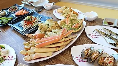 강구항 영덕대게맛집 삼천포대게도매직판장, 지역특산물 대게로 입맛 사로잡아