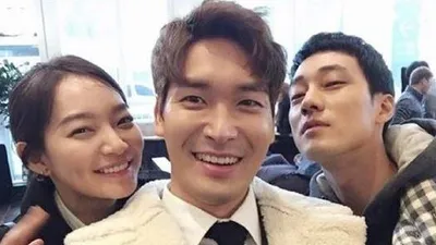 정겨운 열애 소식에 신민아·소지섭과 함께한 인증샷…'비주얼 최강자들'