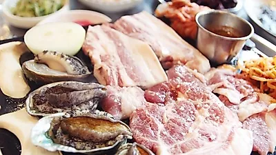 "여름힐링을 선사하는" 제주공항 근처 흑돼지 거리 맛집... '돈향기', 백년초소바 서비스 실시