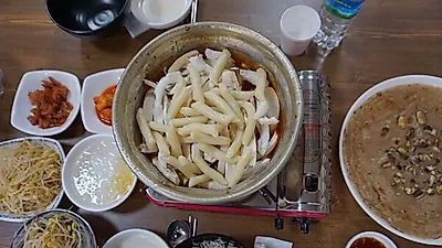 안산 중앙동 맛집 '양푼애등갈비', 중독성 있는 양푼등갈비찜 선보여… "가정의 달 가족모임 장소로 눈길"
