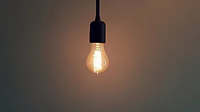 전구가 평상시보다 빨리 닳는 이유