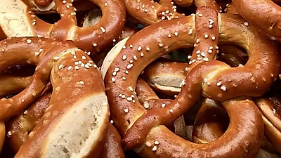달콤 짭짤한 독일 전통과자 '프레첼', 프레첼의 종류와 맛있는 '프레첼 만들기'