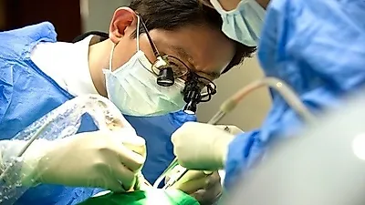 네비게이션 임플란트...정확한 위치에 식립, 통증 적고 회복 빨라