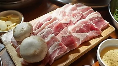 2TV 생생정보 소개 강남역 맛집 '봉우화로', 여름철 외식 메뉴 '이베리코 흑돼지' 제안