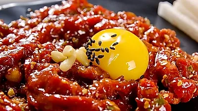 [서울 가볼만한곳]서울 종로 광장시장 맛집 육회‧빈대떡‧마약김밥 등 데이트장소 추천으로도 제격