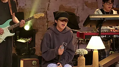 빅나티, '젊은이의 무모함' 노래한 노스탈지아 라이브 무대