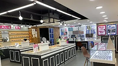 이수역 인근에 위치한 다초점안경 전문점 으뜸플러스, 할인가로 모든 렌즈 판매
