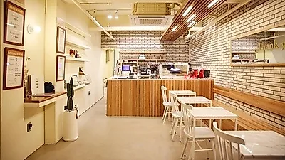 "카페빌드업"으로 성공시킨 로이스퀸, 학동점 오픈