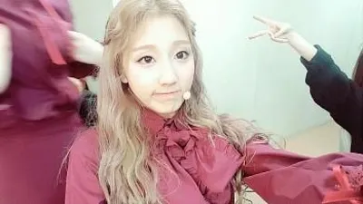 러블리즈 예인, 만화 뚫고 나올법한 미모...금발 늘어뜨린 채 심쿵