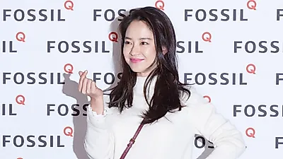 파슬(FOSSIL), 파슬Q Gen 3 스마트 워치 출시기념  송지효 팬 서비스 사인회  마쳐