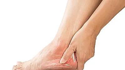 발 뼈가 튀어나오는 '무지외반증 증상' 발병시 통증은?