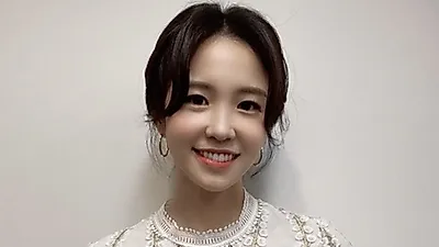 장예원 아나운서, 나이 가늠 불가 동안 미모 "기생충 소식 준비했어요"