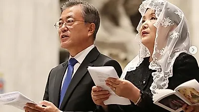 "메리 크리스마스" 문재인 대통령의 성탄절 올해도 성당으로 향할까?