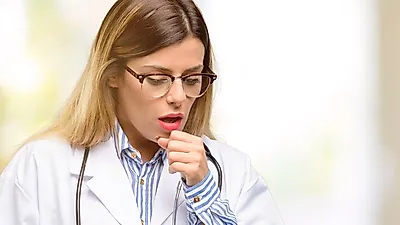 비흡연자도 안심할 수 없고 초기 발견이 쉽지 않은 폐암