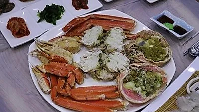 속초 동명항 맛집 '비치대게직판장' 여름 식도락 여행코스로 알려져