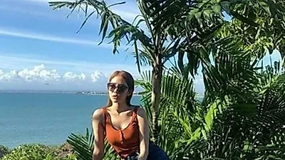 유인나 선글라스 연일 화제! 노출도 거뜬 여성들 워너비 몸매 1인자 역시…이동욱 나이차이는?