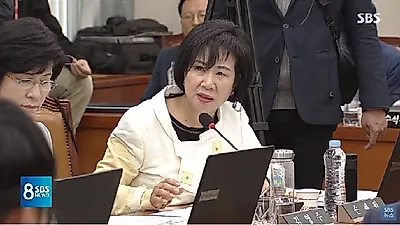 "신재민 생매장 시켰다" 민주당 손혜원 의원 비난↑···신재민 전 사무관 지지 여론 커지나
