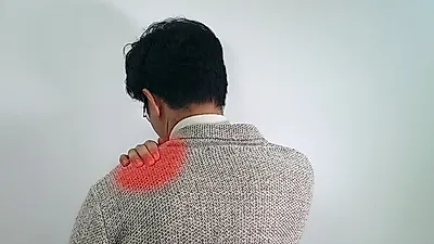 [통증완화tip] '오십견', 예방할 수 있을까?…"현재 젊은이도 겪는다!"