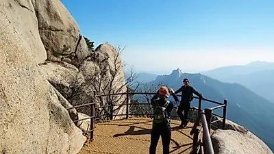 설악산국립공원 , 동해바다 일출 감상할 수 있는 '울산바위 해돋이 전망대' 완공