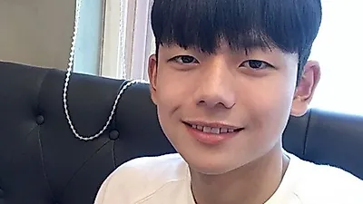 [스타☆톡] 훌쩍 훈남으로 자란 왕석현, '워너원' 될뻔 했다고?...'프듀' 출연은?