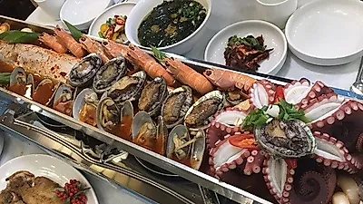 제주도 중문 맛집 '기원뚝배기' 중문에서 입소문난 맛깔스런 갈치조림만 먹어도 전복 서비스