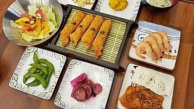 젊음의 핫플레이스에서 동해 바다 향기 '만끽'...홍대 맛집 '미남대게'