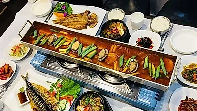 제주도 중문 맛집 '기원뚝배기' 전라도 엄마 손맛으로 입소문난 통갈치조림 제공